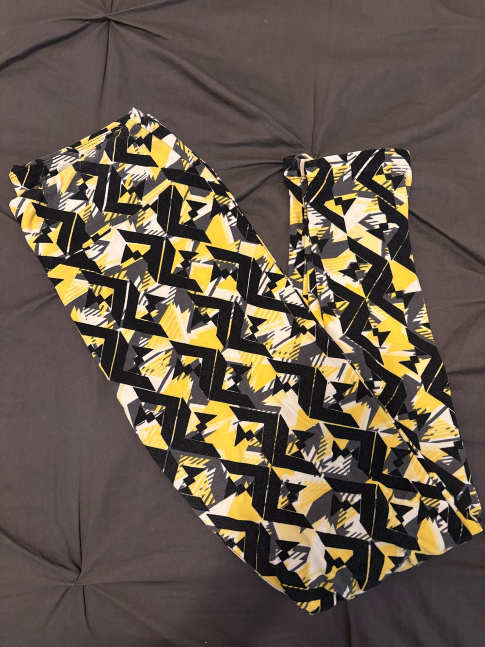 LuLaRoe Black & Gold OneSize Leggings